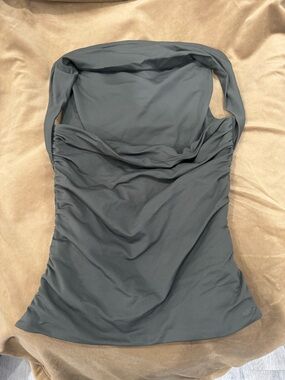 Aritzia Contour Olive Gray Tee